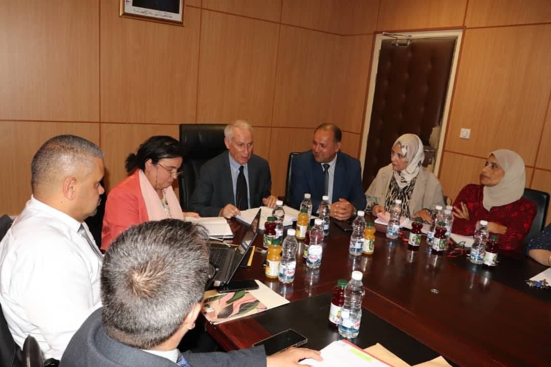 University leadership meets staff at the Faculty of Law
